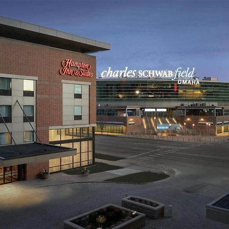 Hampton Inn & Suites Omaha-Downtown Екстер'єр фото