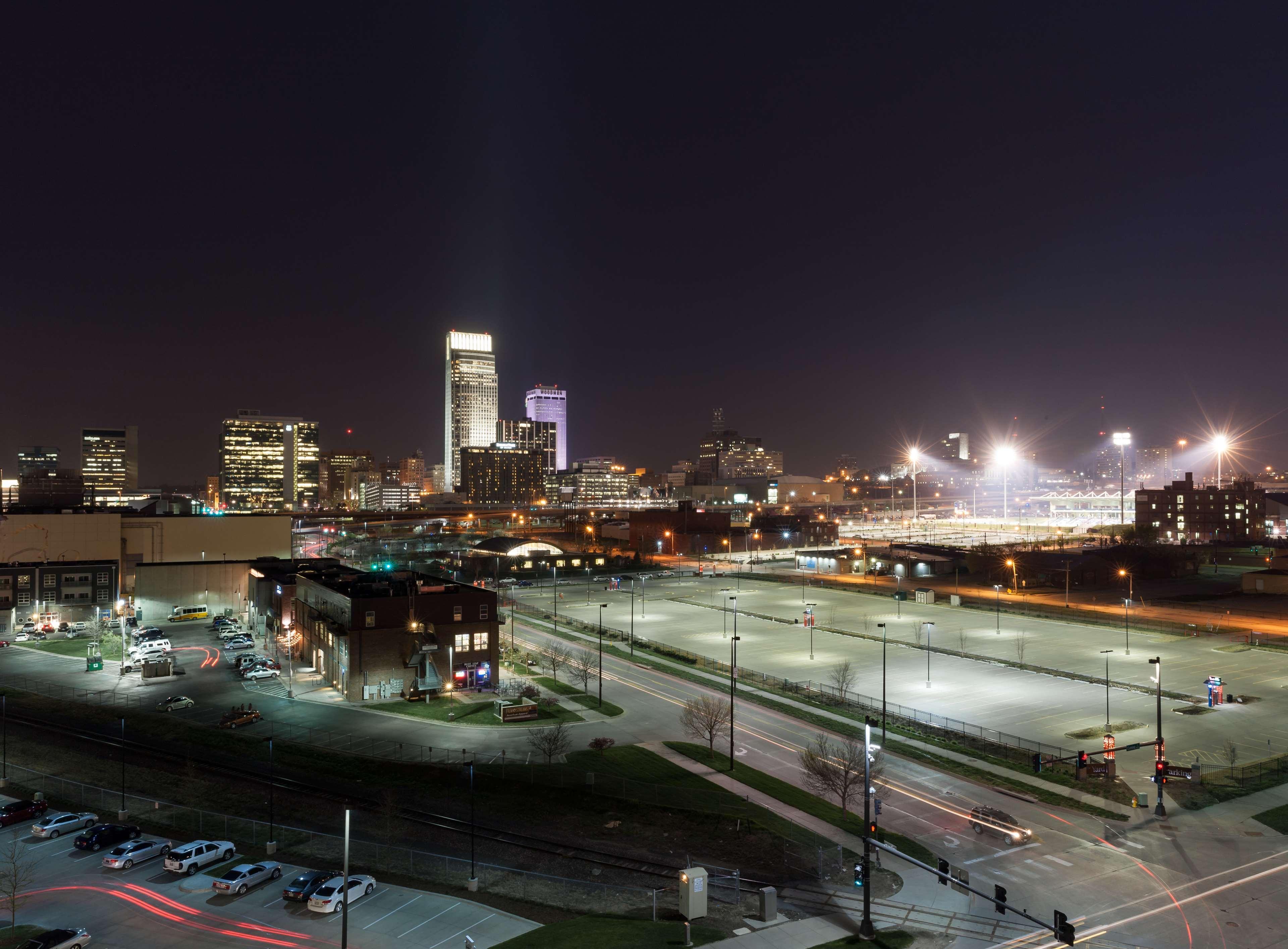 Hampton Inn & Suites Omaha-Downtown Екстер'єр фото