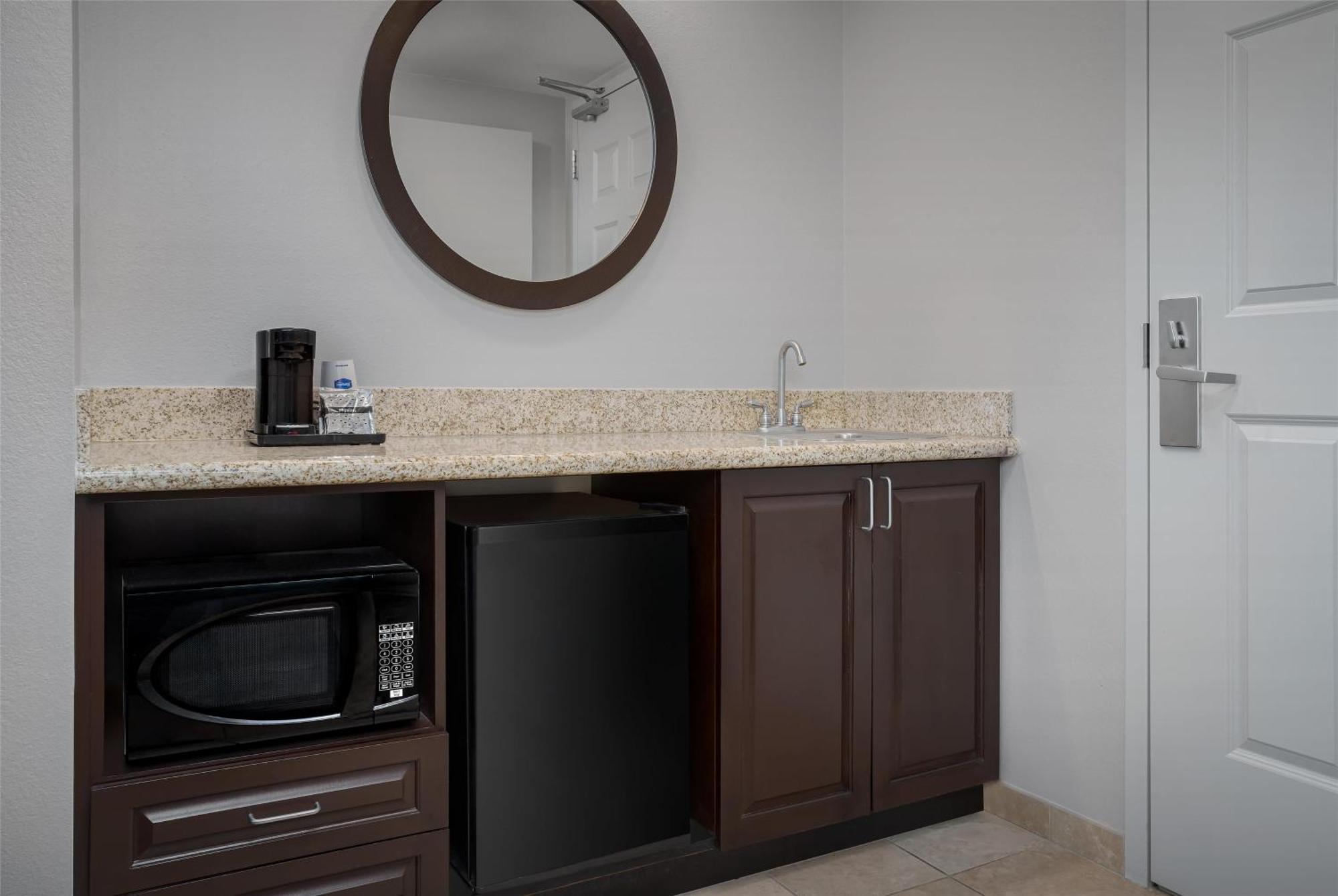 Hampton Inn & Suites Omaha-Downtown Екстер'єр фото